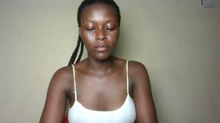 horny_queen_21 about 1 minute into her 31 Oct show