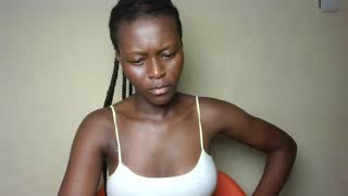 horny_queen_21 about 3 minutes into her 31 Oct show