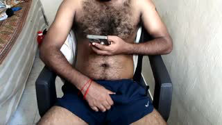 indianhairyguy23 about 25 minutes into his 24 Oct show