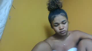 jemimaaa about 1 minute into her 24 Oct show