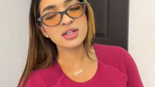 jenn_fit about 18 minutes into their 24 Oct show