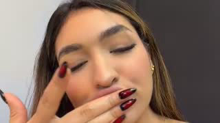 jenn_fit about 1 minute into their 24 Oct show