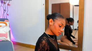 kamila_arias about 2 minutes into her 26 Oct show