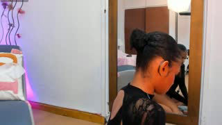 kamila_arias about 7 minutes into her 26 Oct show