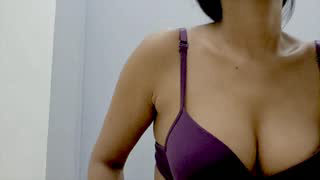 kamuk_ldkhi about 79 minutes into her 24 Oct show