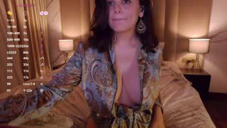 karrin about 1 minute into her 13 Oct show