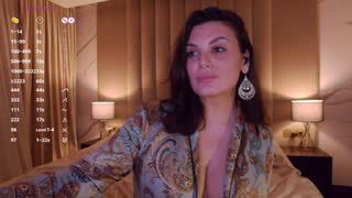 karrin about 6 minutes into her 13 Oct show