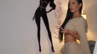 katyerave about 3 minutes into her 18 Oct show