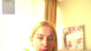 katymolly about 17 minutes into her 10 Oct show