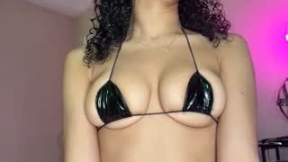 Kiki_hammyy about 10 minutes into her 28 Oct show