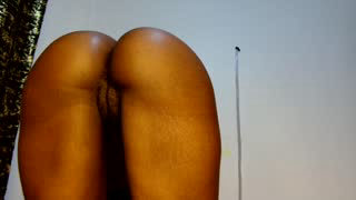 kimberly_chloe about 33 minutes into her 29 Oct show