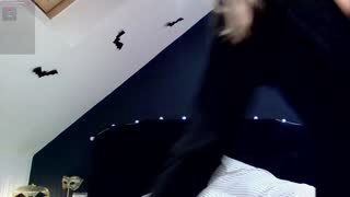 kimihoney_ about 11 minutes into her 23 Oct show