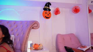 luciana_roa about 21 minutes into her 24 Oct show