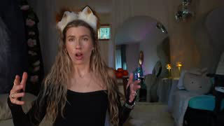 lucy_gooosey about 4 minutes into her 16 Oct show