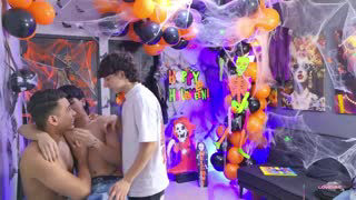 masters_sexx about 5 minutes into his 22 Oct show