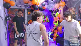 masters_sexx about 15 minutes into his 22 Oct show