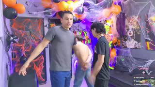 masters_sexx about 127 minutes into his 23 Oct show
