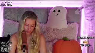 miamilfs about 98 minutes into her 21 Oct show