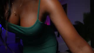missksavage about 17 minutes into her 6 Oct show