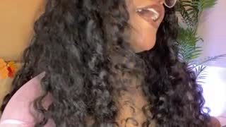 Molly__Beauty about 14 minutes into her 24 Oct show