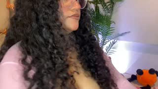 Molly__Beauty about 8 minutes into her 24 Oct show