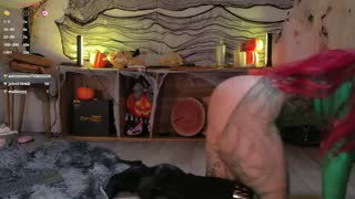 mollyflwers about 5 minutes into her 12 Oct show