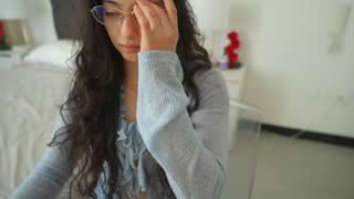 naughtysammx about 2 minutes into her 7 Oct show