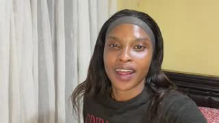 NiaLong21_ about 3 minutes into her 22 Oct show