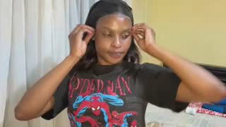 NiaLong21_ about 2 minutes into her 22 Oct show