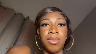 Nina_Velveta about 1 minute into her 23 Oct show