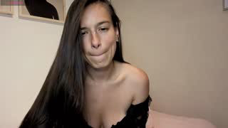 ohanna_ about 17 minutes into her 6 Oct show