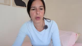 ohanna_ about 8 minutes into her 7 Oct show