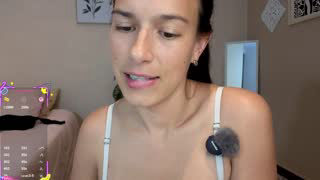 ohanna_ about 2 minutes into her 8 Oct show