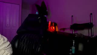oliviaowens about 17 minutes into her 8 Oct show