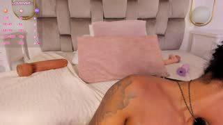 onlygia about 4 minutes into her 25 Oct show