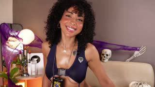 oshun_25 about 33 minutes into her 21 Oct show