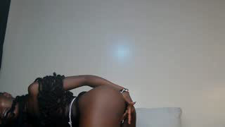 petite_freakette about 16 minutes into her 29 Oct show