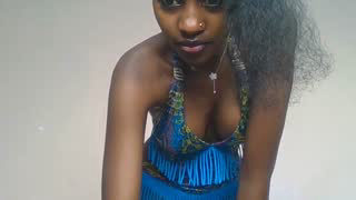 Prettylynee about 1 minute into her 14 Oct show