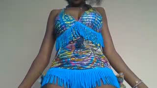 Prettylynee about 3 minutes into her 14 Oct show