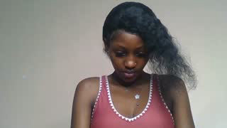 Prettylynee about 1 minute into her 14 Oct show