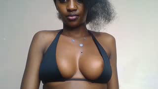 Prettylynee about 13 minutes into her 15 Oct show