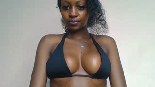 Prettylynee about 14 minutes into her 15 Oct show