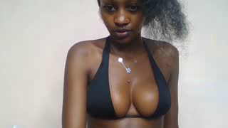 Prettylynee about 1 minute into her 15 Oct show
