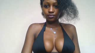 Prettylynee about 12 minutes into her 15 Oct show