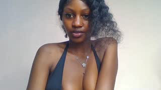 Prettylynee about 20 minutes into her 16 Oct show