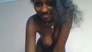 Prettylynee about 34 minutes into her 16 Oct show