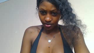 Prettylynee about 3 minutes into her 16 Oct show