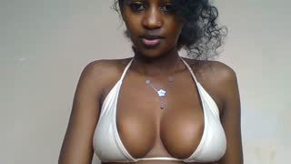 Prettylynee about 1 minute into her 17 Oct show