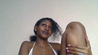 Prettylynee about 7 minutes into her 18 Oct show