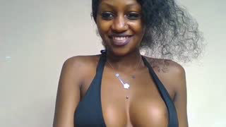 Prettylynee about 7 minutes into her 18 Oct show